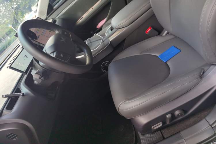 Used XPeng MONA M03 2025 600 with Ultra-Long Range Max Left Front Seat