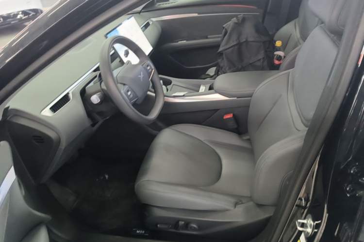 Used XPeng MONA M03 2025 600 with Ultra-Long Range Max Left Front Seat