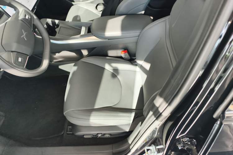Used XPeng MONA M03 2025 600 with Ultra-Long Range Max Left Front Seat
