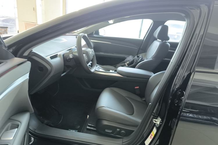 Used XPeng MONA M03 2025 600 with Ultra-Long Range Max Left Front Seat