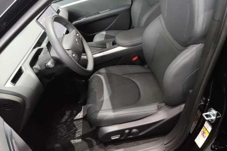 Used XPeng MONA M03 2025 600 with Ultra-Long Range Max Left Front Seat