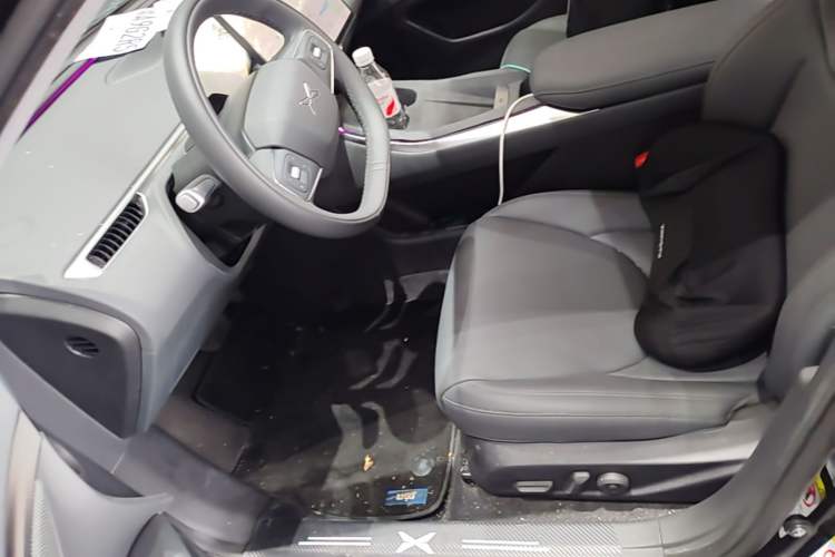Used XPeng MONA M03 2025 502 Long-Range Max Left Front Seat