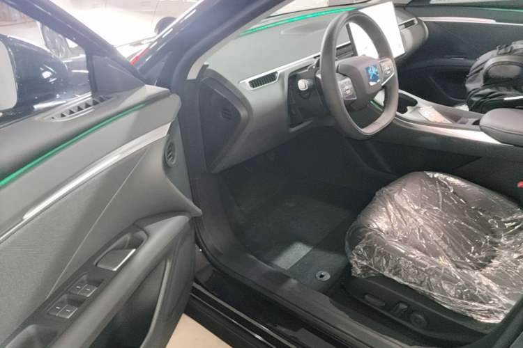 Used XPeng MONA M03 2025 502 Long-Range Max Left Front Seat