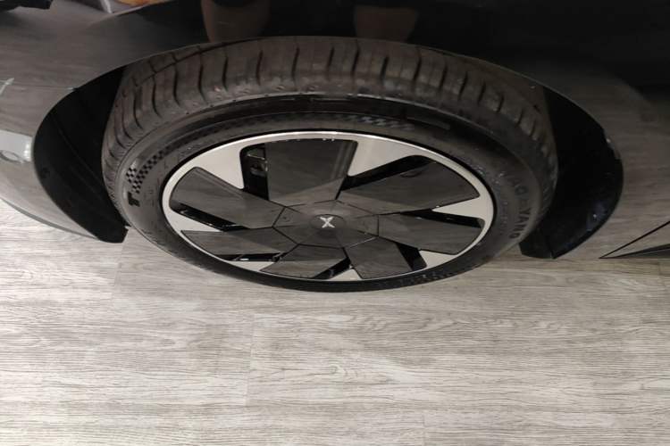 Used XPeng MONA M03 2025 600 with Ultra-Long Range Max Left Front Wheel Hub
