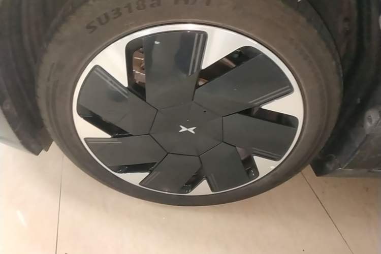 Used XPeng MONA M03 2025 600 with Ultra-Long Range Max Left Front Wheel Hub