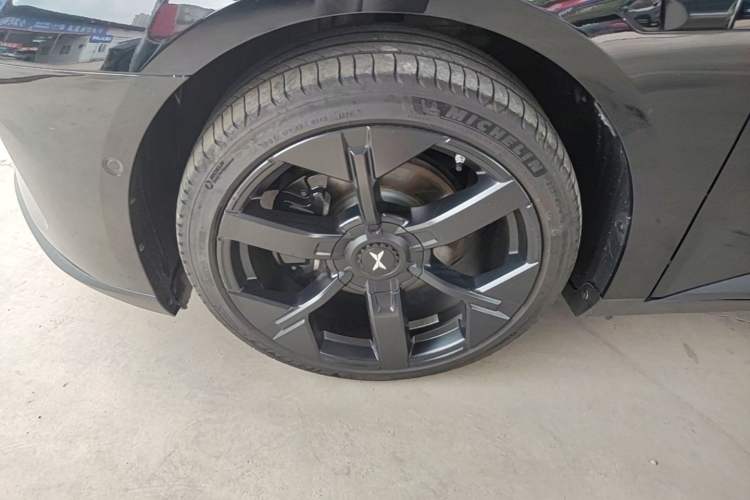 Used XPeng MONA M03 2025 600 with Ultra-Long Range Max Left Front Wheel Hub