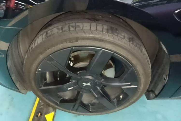 Used XPeng MONA M03 2025 600 with Ultra-Long Range Max Left Front Wheel Hub