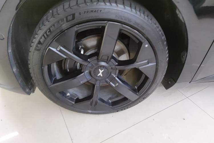 Used XPeng MONA M03 2025 600 with Ultra-Long Range Max Left Front Wheel Hub