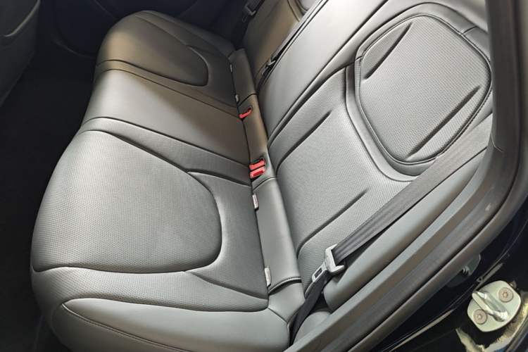 Used XPeng MONA M03 2025 600 with Ultra-Long Range Max Left Rear Seat