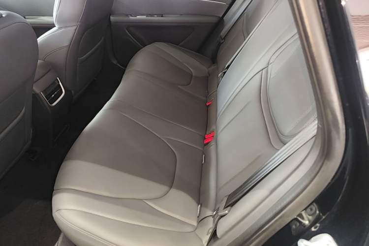 Used XPeng MONA M03 2025 600 with Ultra-Long Range Max Left Rear Seat
