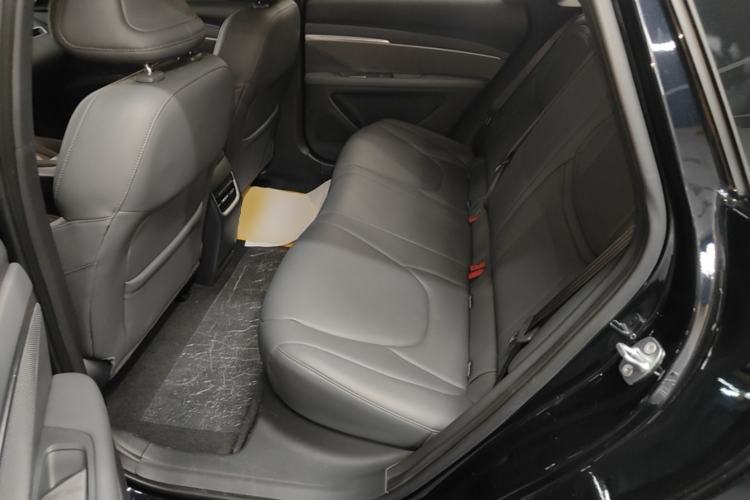 Used XPeng MONA M03 2025 600 with Ultra-Long Range Max Left Rear Seat
