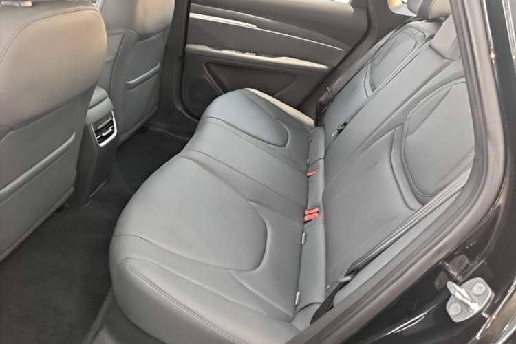 Used XPeng MONA M03 2025 600 with Ultra-Long Range Max Left Rear Seat