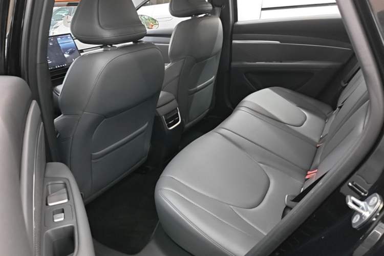 Used XPeng MONA M03 2025 600 with Ultra-Long Range Max Left Rear Seat