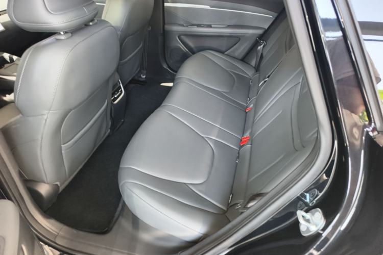 Used XPeng MONA M03 2025 600 with Ultra-Long Range Max Left Rear Seat