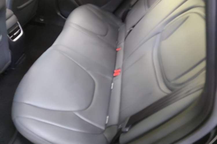 Used XPeng MONA M03 2025 600 with Ultra-Long Range Max Left Rear Seat