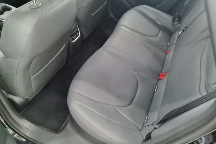 Used XPeng MONA M03 2025 600 with Ultra-Long Range Max Left Rear Seat