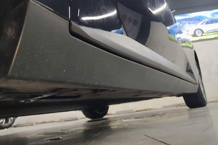 Used XPeng MONA M03 2025 502 Long-Range Max Left Side Sill