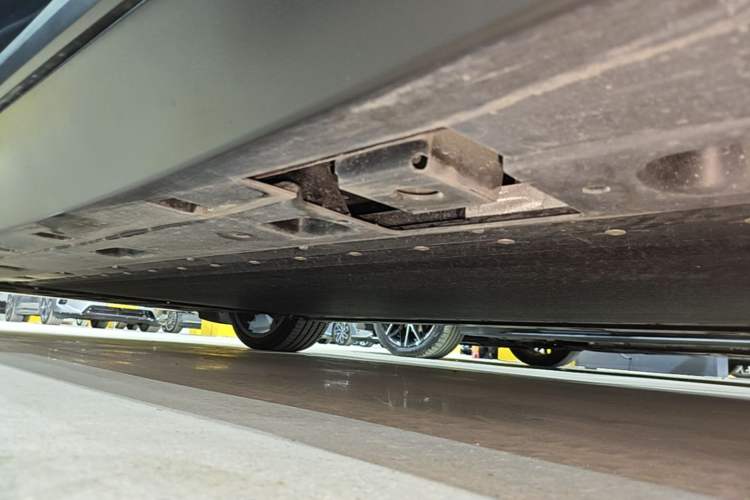 Used XPeng MONA M03 2025 600 with Ultra-Long Range Max Left Side Sill