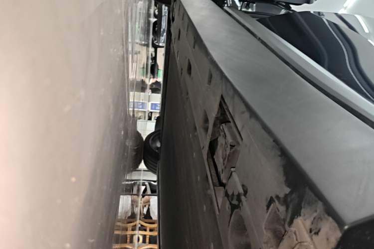 Used XPeng MONA M03 2025 600 with Ultra-Long Range Max Left Side Sill