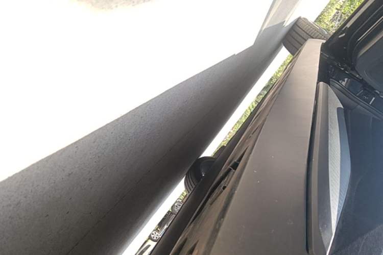 Used XPeng MONA M03 2025 600 with Ultra-Long Range Max Left Side Sill