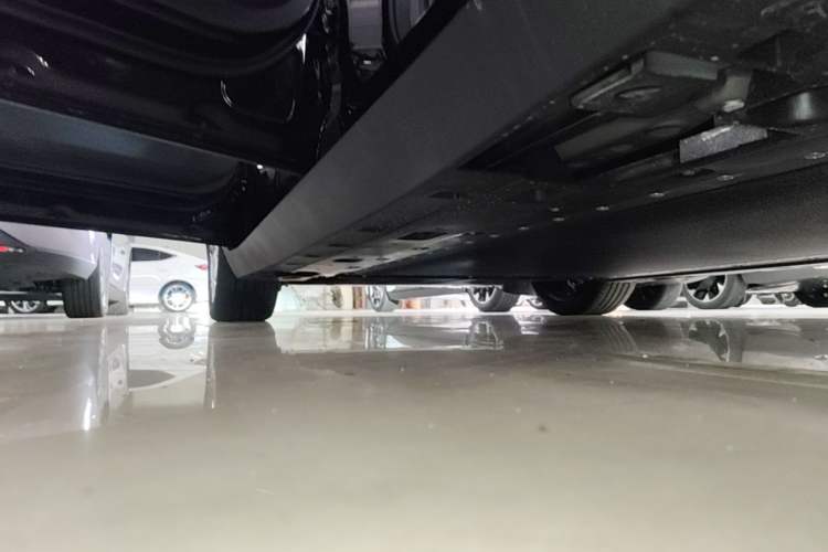 Used XPeng MONA M03 2025 502 Long-Range Max Left Side Sill
