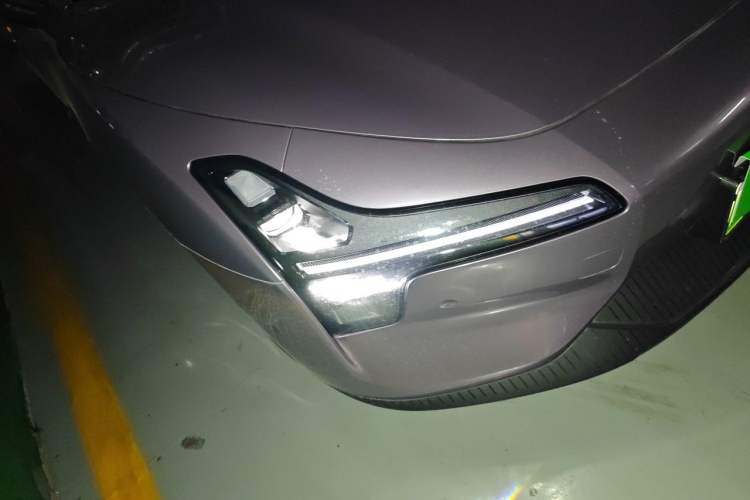 Used XPeng MONA M03 2025 620 Ultra-Long Range Plus Right Front Headlight