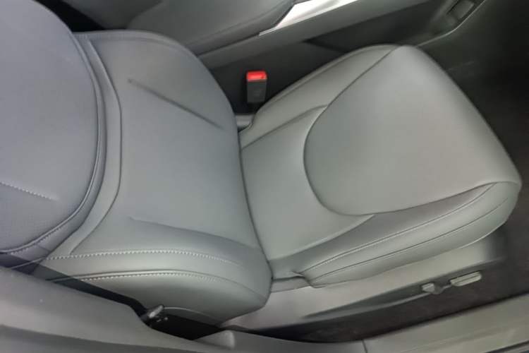 Used XPeng MONA M03 2025 600 with Ultra-Long Range Max Right Front Seat