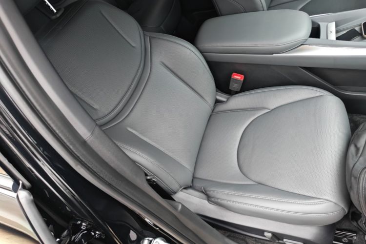 Used XPeng MONA M03 2025 600 with Ultra-Long Range Max Right Front Seat