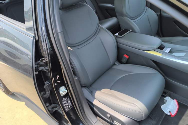 Used XPeng MONA M03 2025 600 with Ultra-Long Range Max Right Front Seat