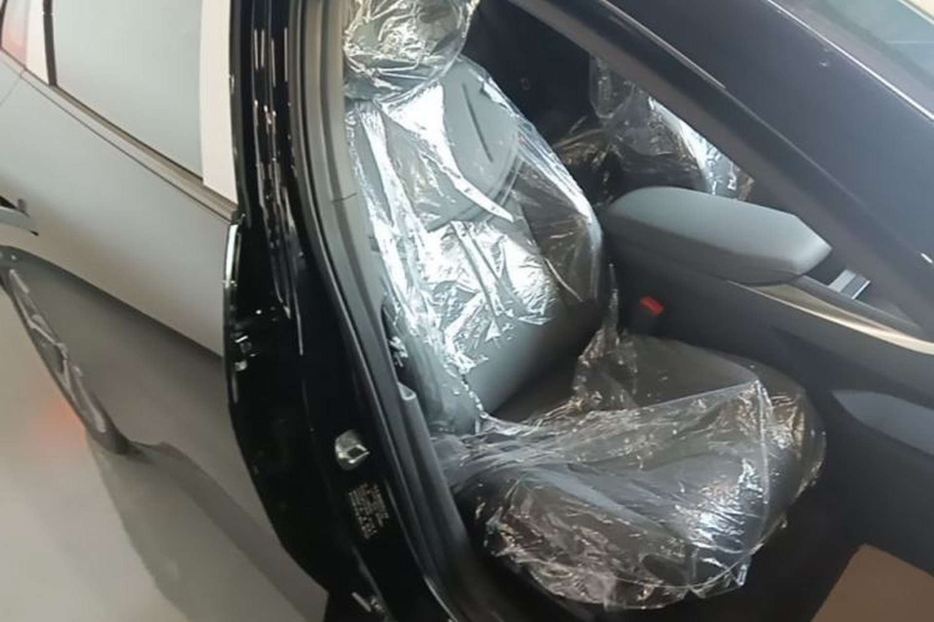 Used XPeng MONA M03 2025 620 Ultra-Long Range Plus Right Front Seat