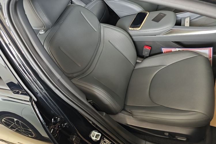 Used XPeng MONA M03 2025 600 with Ultra-Long Range Max Right Front Seat