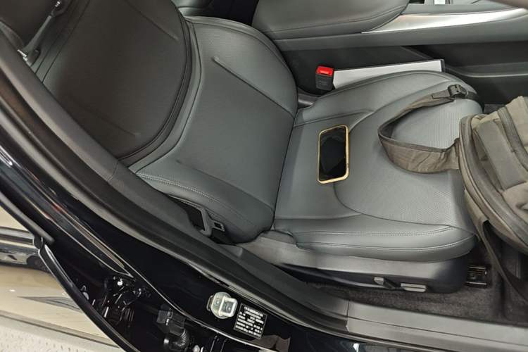 Used XPeng MONA M03 2025 502 Long-Range Max Right Front Seat