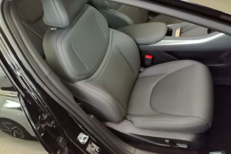 Used XPeng MONA M03 2025 600 with Ultra-Long Range Max Right Front Seat