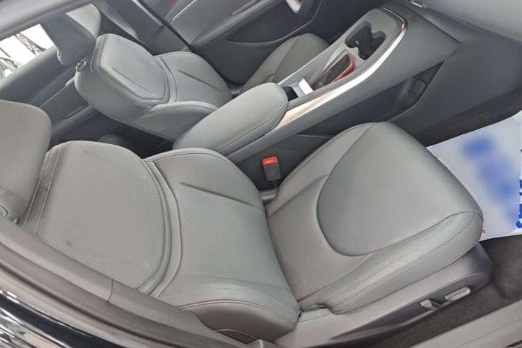 Used XPeng MONA M03 2025 600 with Ultra-Long Range Max Right Front Seat
