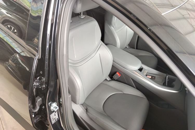 Used XPeng MONA M03 2025 600 with Ultra-Long Range Max Right Front Seat