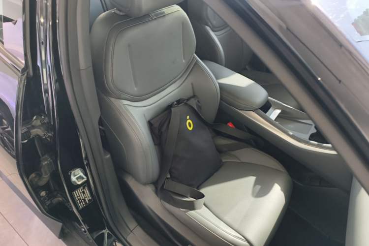 Used XPeng MONA M03 2025 600 with Ultra-Long Range Max Right Front Seat