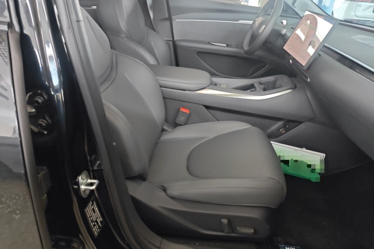 Used XPeng MONA M03 2025 600 with Ultra-Long Range Max Right Front Seat