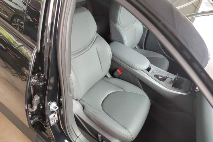 Used XPeng MONA M03 2025 502 Long-Range Max Right Front Seat