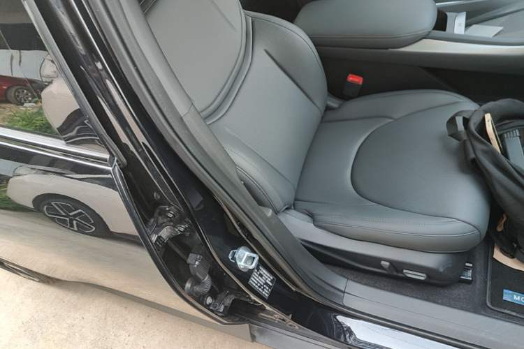 Used XPeng MONA M03 2025 600 with Ultra-Long Range Max Right Front Seat