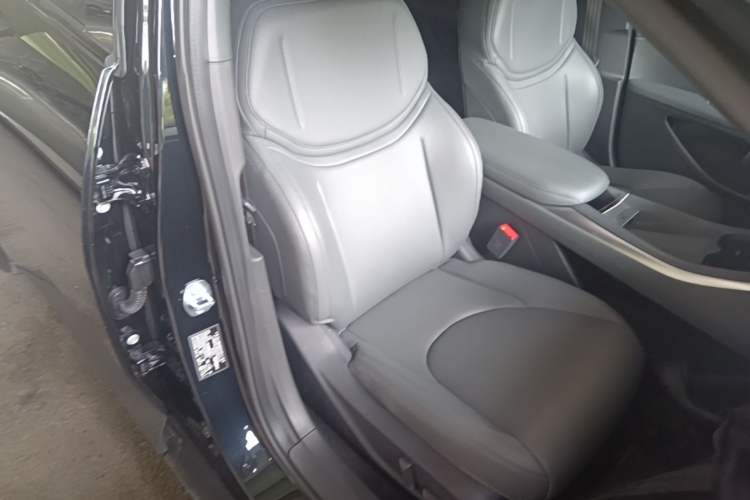 Used XPeng MONA M03 2025 620 Ultra-Long Range Plus Right Front Seat