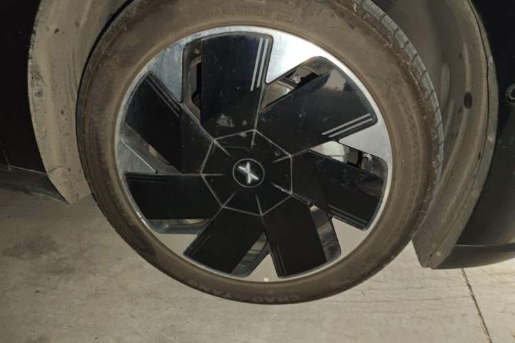 Used XPeng MONA M03 2025 600 with Ultra-Long Range Max Right Front Wheel Hub