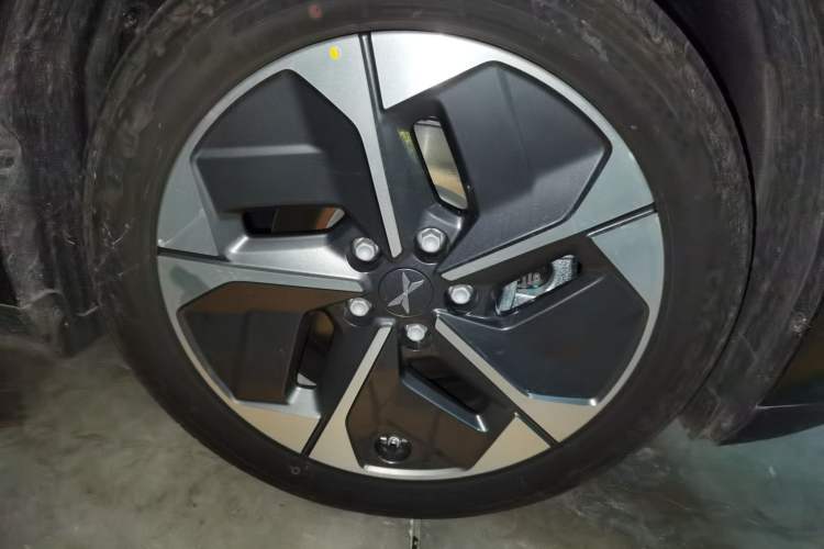 Used XPeng MONA M03 2025 620 Ultra-Long Range Plus Right Front Wheel Hub