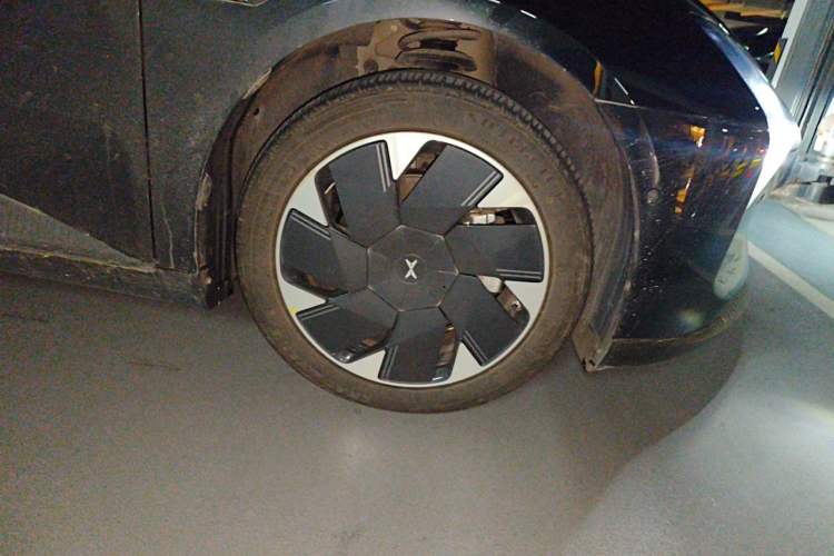 Used XPeng MONA M03 2025 502 Long-Range Max Right Front Wheel Hub