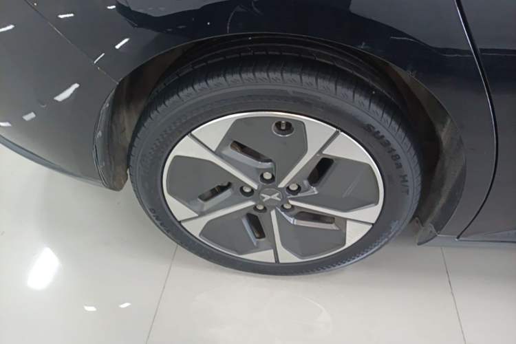 Used XPeng MONA M03 2025 620 Ultra-Long Range Plus Right Rear Wheel Hub
