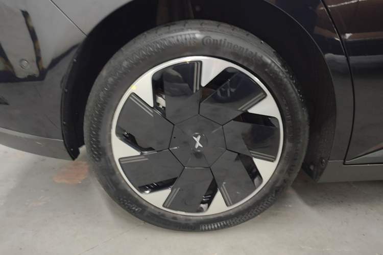 Used XPeng MONA M03 2025 502 Long-Range Max Right Rear Wheel Hub