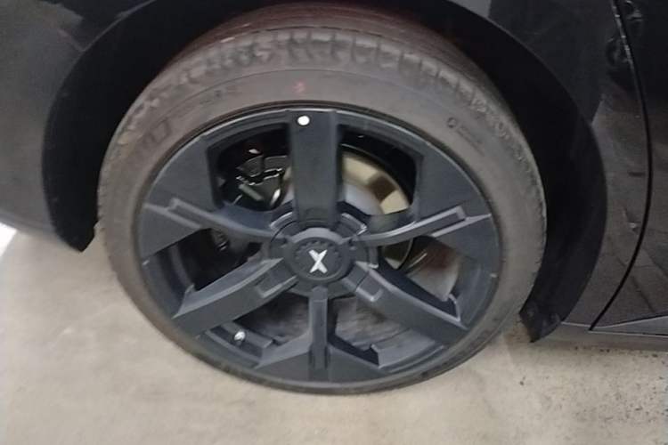 Used XPeng MONA M03 2025 620 Ultra-Long Range Plus Right Rear Wheel Hub