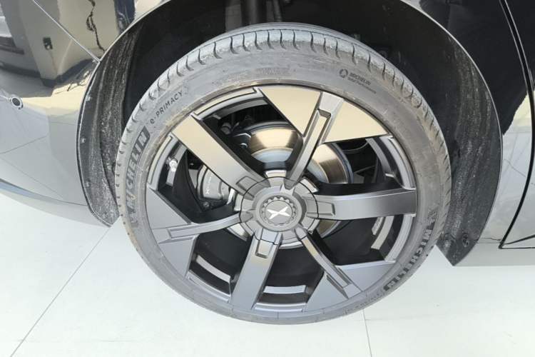 Used XPeng MONA M03 2025 600 with Ultra-Long Range Max Right Rear Wheel Hub