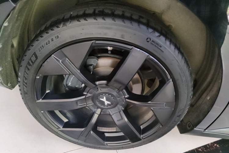 Used XPeng MONA M03 2025 600 with Ultra-Long Range Max Right Rear Wheel Hub