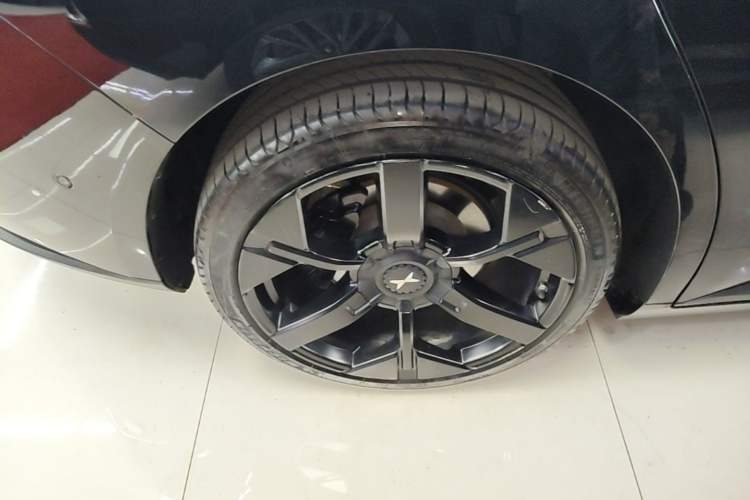 Used XPeng MONA M03 2025 600 with Ultra-Long Range Max Right Rear Wheel Hub