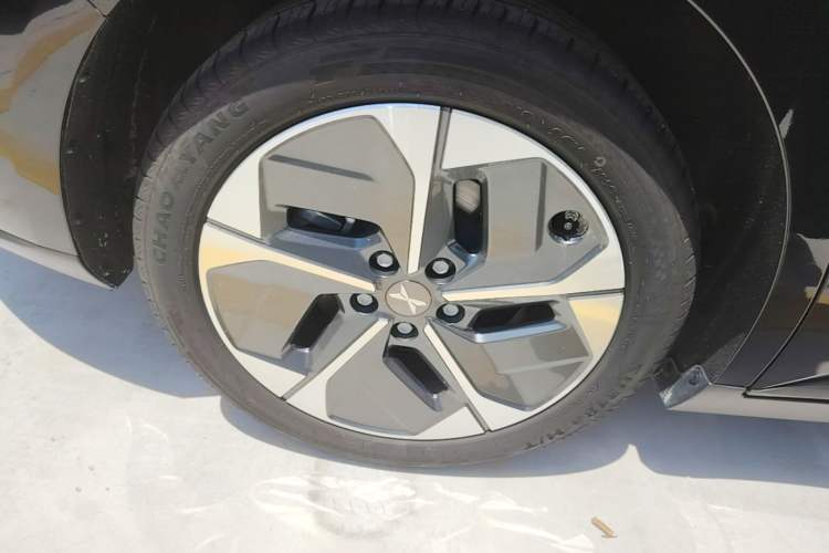Used XPeng MONA M03 2025 620 Ultra-Long Range Plus Right Rear Wheel Hub